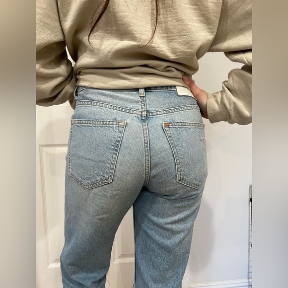 Ripped Boyfriend Jeans - Picture 5 of 9